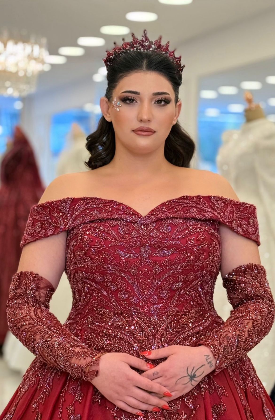 Kına ve özel gün makyajı